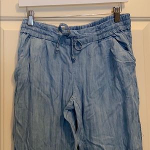 Talula Aritzia Jean stretch pants